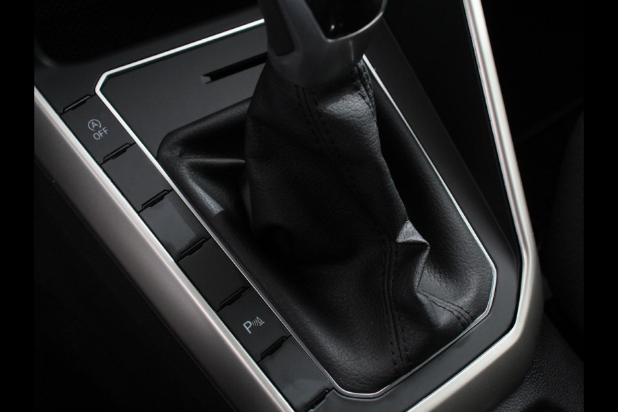 Volkswagen Polo 1.0 TSI Move | Navigatie | App Connect / Android Auto / Apple Carplay | Climate Control | Parkeer sensoren | Lichtmetalen Velgen | Dab | Digitale Cockpit