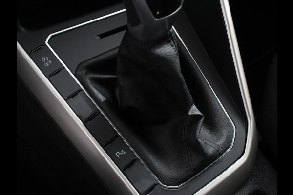 Volkswagen Polo 1.0 TSI Move | Navigatie | App Connect / Android Auto / Apple Carplay | Climate Control | Parkeer sensoren | Lichtmetalen Velgen | Dab | Digitale Cockpit