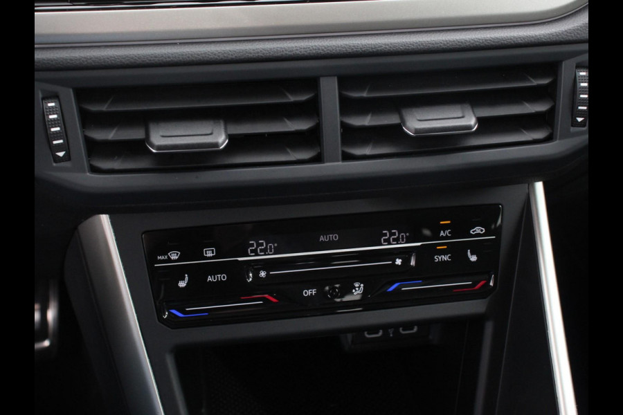 Volkswagen Polo 1.0 TSI Move | Navigatie | App Connect / Android Auto / Apple Carplay | Climate Control | Parkeer sensoren | Lichtmetalen Velgen | Dab | Digitale Cockpit