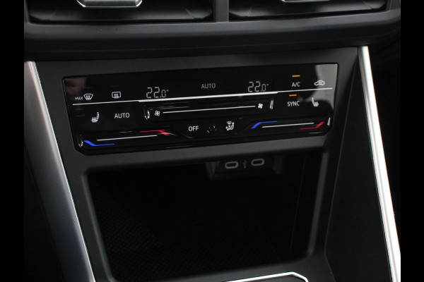 Volkswagen Polo 1.0 TSI Move | Navigatie | App Connect / Android Auto / Apple Carplay | Climate Control | Parkeer sensoren | Lichtmetalen Velgen | Dab | Digitale Cockpit