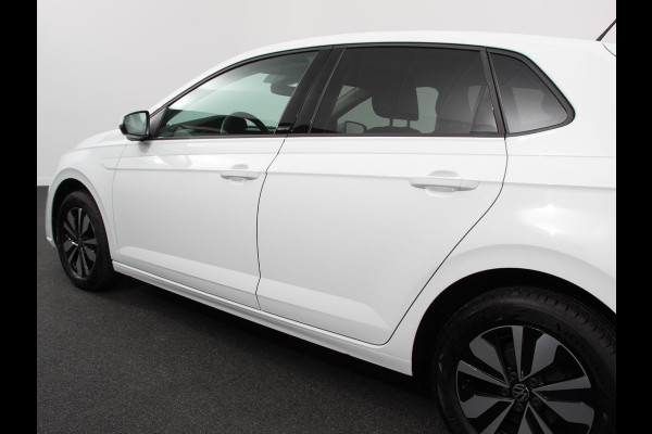Volkswagen Polo 1.0 TSI Move | Navigatie | App Connect / Android Auto / Apple Carplay | Climate Control | Parkeer sensoren | Lichtmetalen Velgen | Dab | Digitale Cockpit