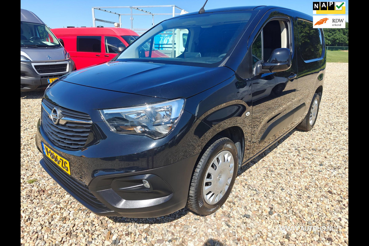 Opel Combo 1.6D L1H1 Edition, Euro 6 , 1e Eig , Airco , navi , apk mei 2026 , Controle beurt gehad. Opel Combo 1.6D L1H1 Edition, Euro 6 , 1e Eig , Airco , navi , apk mei 2026 , Controle beurt gehad.
