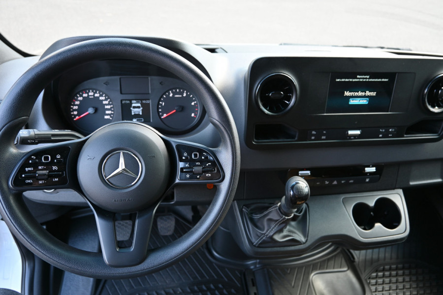 Mercedes-Benz Sprinter 319 CDI 3.0 V6 L2H2 3500 kg Trekhaak, Geveerde stoelen, MBUX navigatie en camera