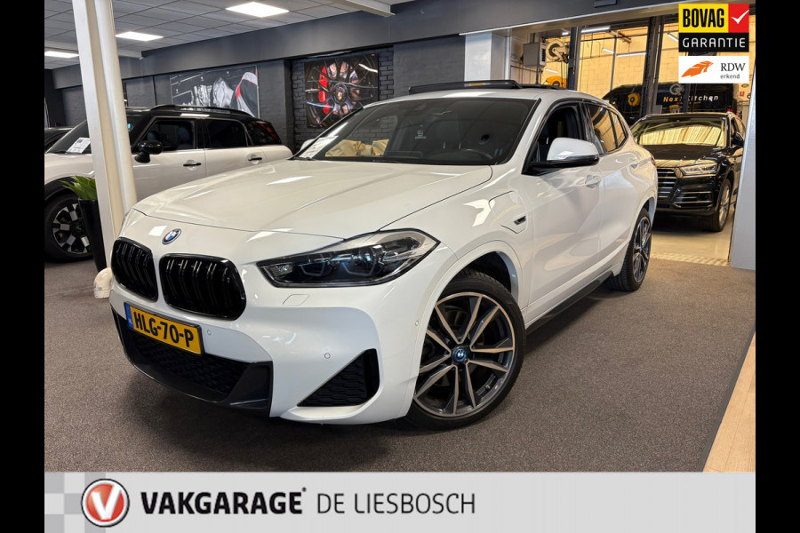 BMW X2 XDrive25e High Executive M-sport / camera / stoelverwarming / Head-up / panorama-dak