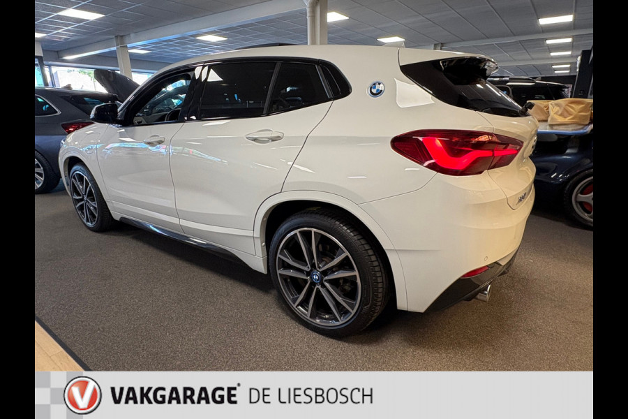 BMW X2 XDrive25e High Executive M-sport / camera / stoelverwarming / Head-up / panorama-dak
