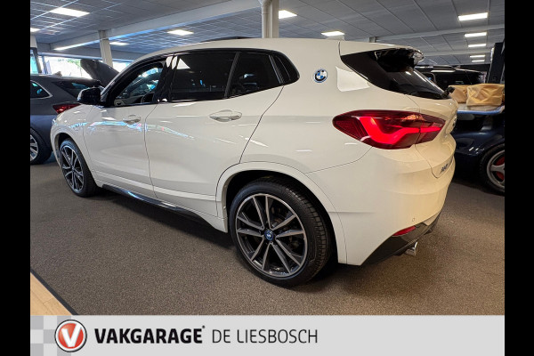 BMW X2 XDrive25e High Executive M-sport / camera / stoelverwarming / Head-up / panorama-dak