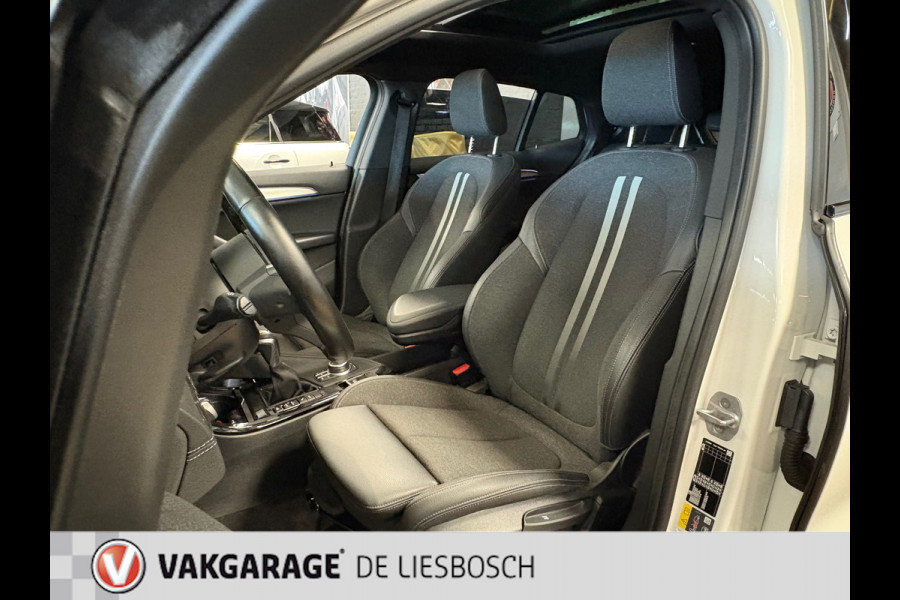 BMW X2 XDrive25e High Executive M-sport / camera / stoelverwarming / Head-up / panorama-dak