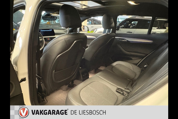 BMW X2 XDrive25e High Executive M-sport / camera / stoelverwarming / Head-up / panorama-dak