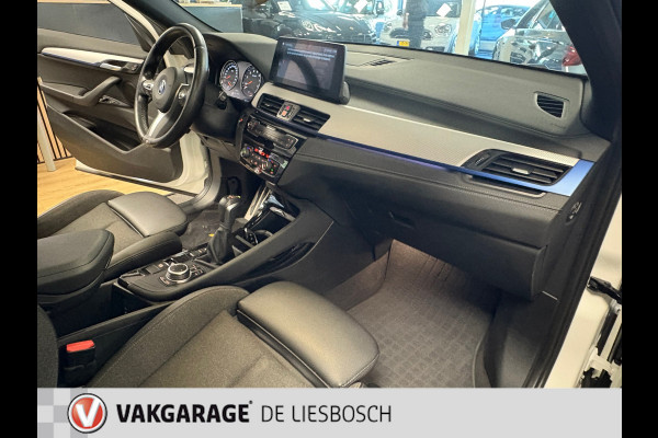 BMW X2 XDrive25e High Executive M-sport / camera / stoelverwarming / Head-up / panorama-dak
