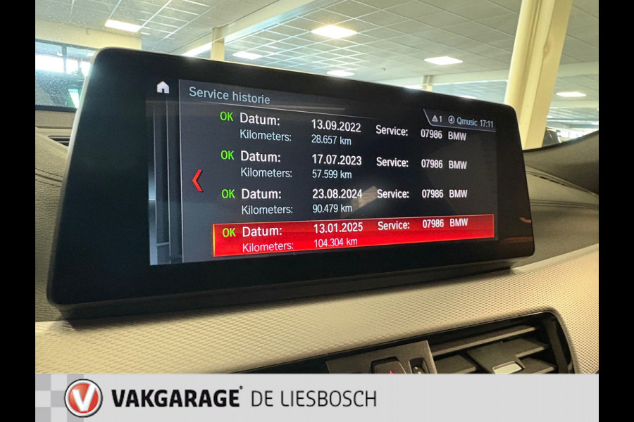 BMW X2 XDrive25e High Executive M-sport / camera / stoelverwarming / Head-up / panorama-dak