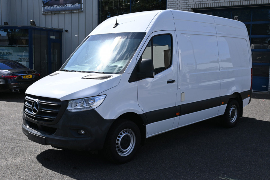 Mercedes-Benz Sprinter 316 CDI L2H2 2800 KG trekhaak, MBUX navigatie met camera, Geveerde stoelen