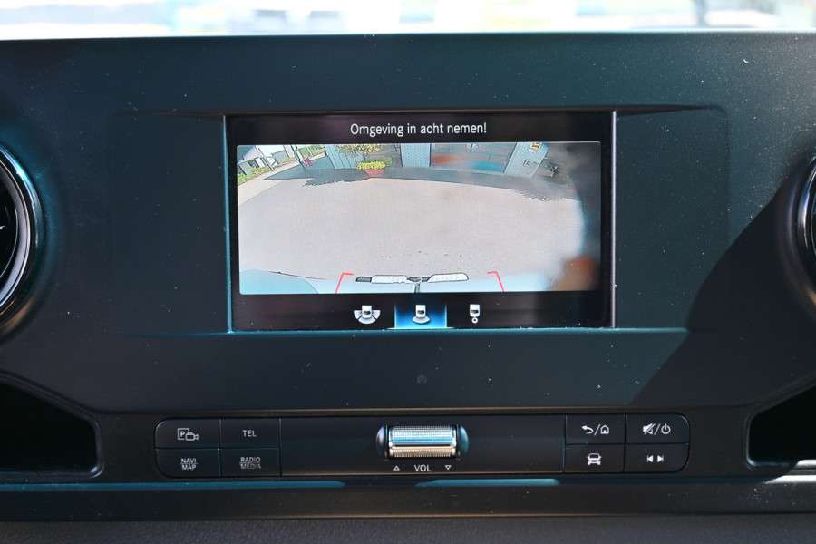 Mercedes-Benz Sprinter 316 CDI L2H2 2800 KG trekhaak, MBUX navigatie met camera, Geveerde stoelen