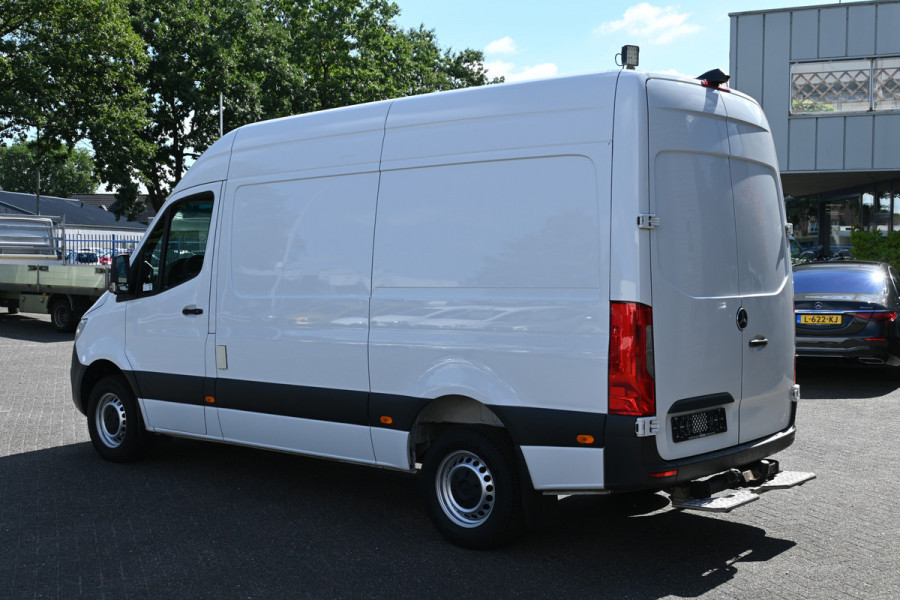 Mercedes-Benz Sprinter 316 CDI L2H2 2800 KG trekhaak, MBUX navigatie met camera, Geveerde stoelen