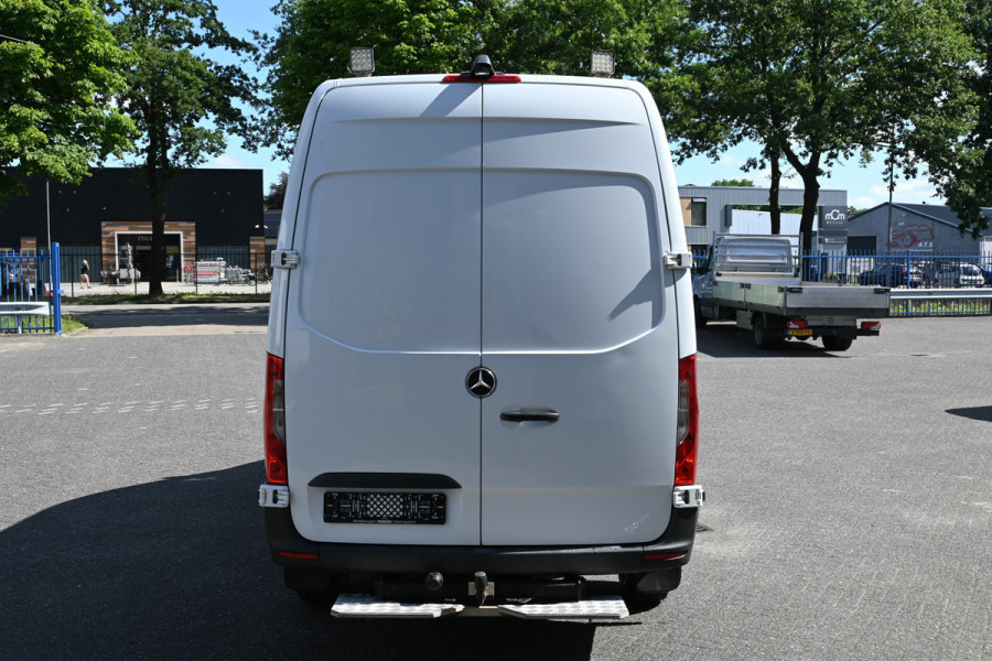 Mercedes-Benz Sprinter 316 CDI L2H2 2800 KG trekhaak, MBUX navigatie met camera, Geveerde stoelen