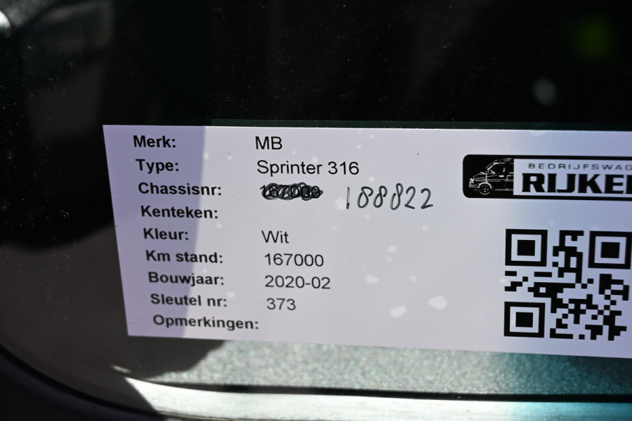 Mercedes-Benz Sprinter 316 CDI L2H2 2800 KG trekhaak, MBUX navigatie met camera, Geveerde stoelen