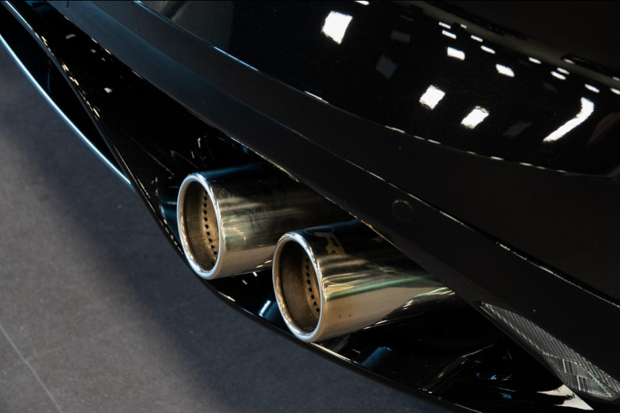 Jaguar F-Type P575 AWD R 75 *Panorama / Stoelventilatie / Sport-uitlaat / Meridian / Memory*