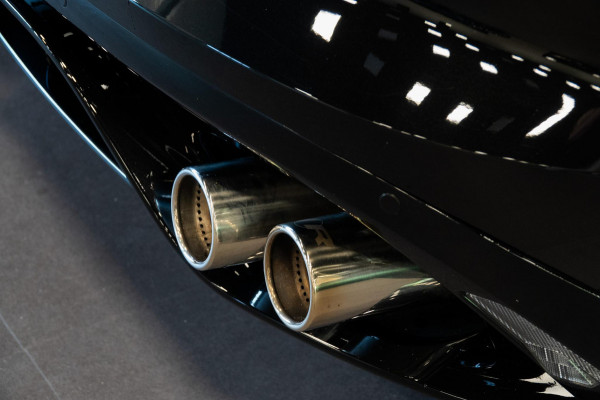 Jaguar F-Type P575 AWD R 75 *Panorama / Stoelventilatie / Sport-uitlaat / Meridian / Memory*