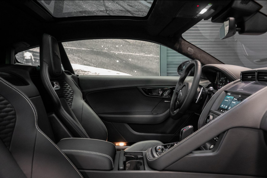 Jaguar F-Type P575 AWD R 75 *Panorama / Stoelventilatie / Sport-uitlaat / Meridian / Memory*