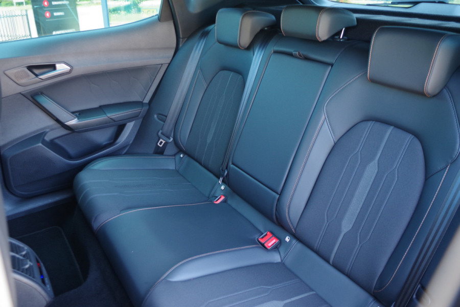 CUPRA Formentor 1.4 e-Hybrid 245 PK VZ Performance PHEV, Groot-Navigatie, Adap. Cruise Control, Camera.