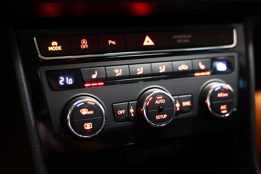 Seat León ST 1.4 EcoTSI FR DSG ACC SEATSOUND CARPLAY LEDER DAB '17