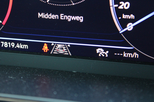 Volkswagen T-Roc 1.5 TSI R-Line | Camera | Adaptive cruise | Navigatie