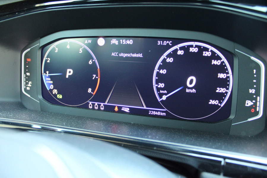Volkswagen T-Roc 1.5 TSI R-Line | Camera | Adaptive cruise | Navigatie