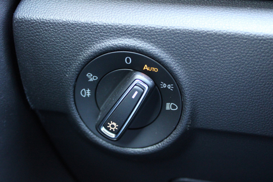 Volkswagen T-Roc 1.5 TSI R-Line | Camera | Adaptive cruise | Navigatie