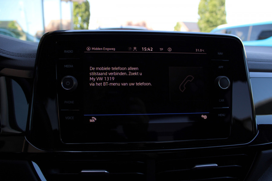 Volkswagen T-Roc 1.5 TSI R-Line | Camera | Adaptive cruise | Navigatie