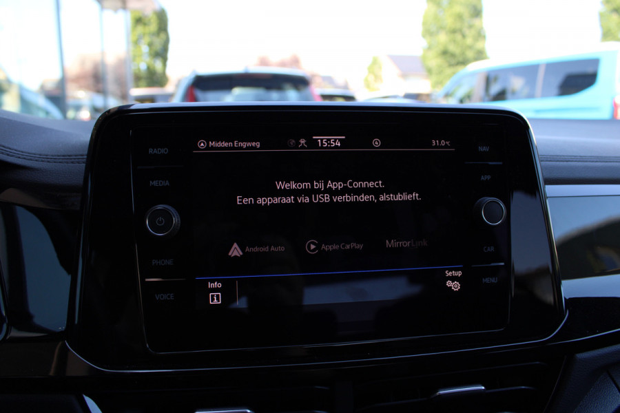 Volkswagen T-Roc 1.5 TSI R-Line | Camera | Adaptive cruise | Navigatie