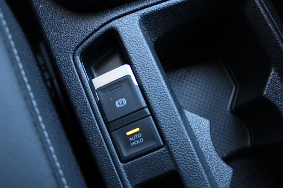 Volkswagen T-Roc 1.5 TSI R-Line | Camera | Adaptive cruise | Navigatie