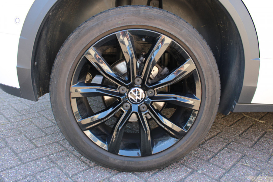 Volkswagen T-Roc 1.5 TSI R-Line | Camera | Adaptive cruise | Navigatie