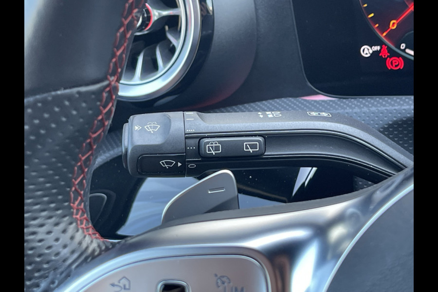 Mercedes-Benz A-Klasse 200 Business Solution AMG | Pano | Trekhaak | ACC | 360* Camera | LED | DAB+ | 18 inch