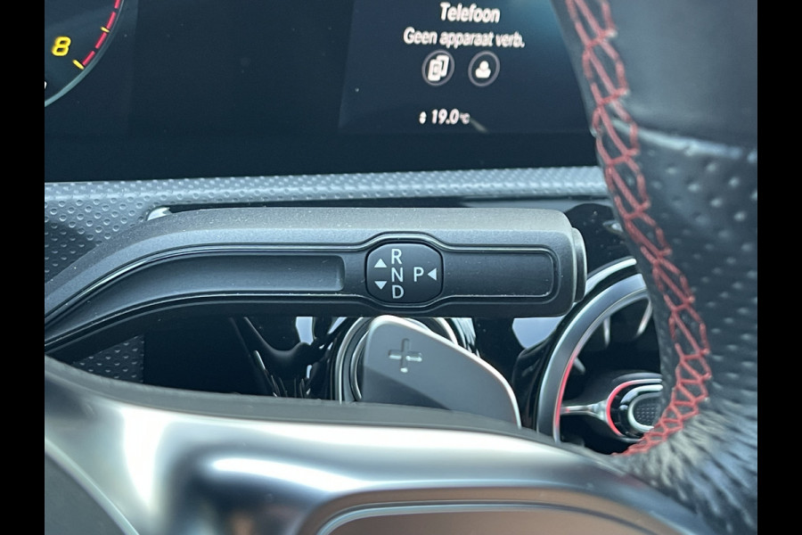 Mercedes-Benz A-Klasse 200 Business Solution AMG | Pano | Trekhaak | ACC | 360* Camera | LED | DAB+ | 18 inch