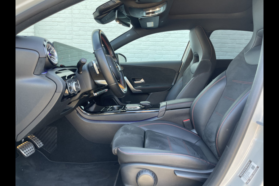 Mercedes-Benz A-Klasse 200 Business Solution AMG | Pano | Trekhaak | ACC | 360* Camera | LED | DAB+ | 18 inch
