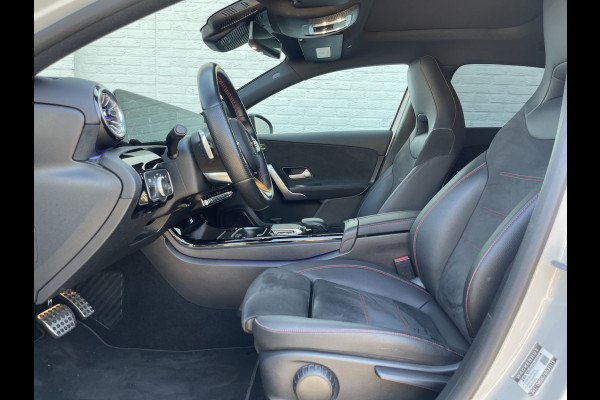 Mercedes-Benz A-Klasse 200 Business Solution AMG | Pano | Trekhaak | ACC | 360* Camera | LED | DAB+ | 18 inch