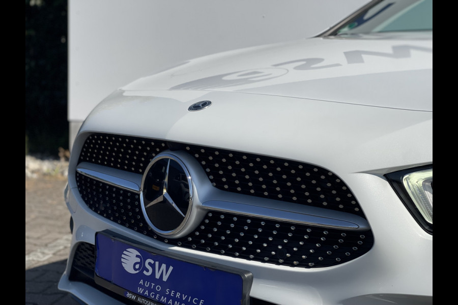 Mercedes-Benz A-Klasse 200 Business Solution AMG | Pano | Trekhaak | ACC | 360* Camera | LED | DAB+ | 18 inch