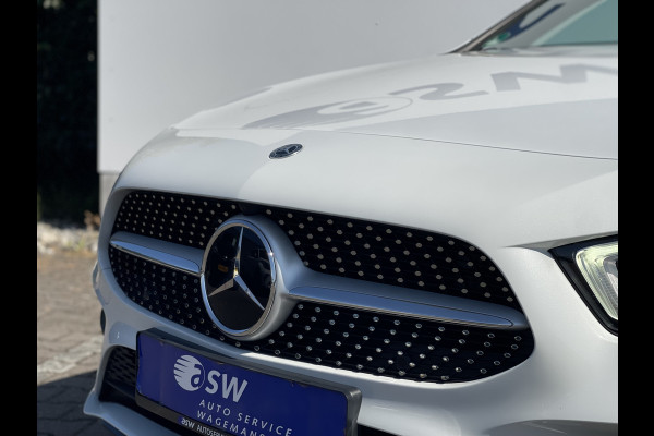 Mercedes-Benz A-Klasse 200 Business Solution AMG | Pano | Trekhaak | ACC | 360* Camera | LED | DAB+ | 18 inch