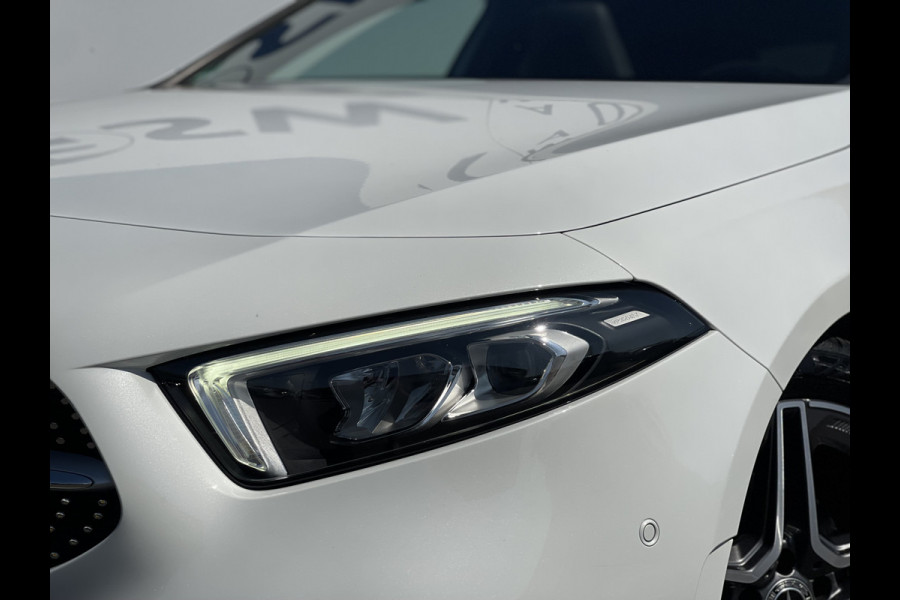 Mercedes-Benz A-Klasse 200 Business Solution AMG | Pano | Trekhaak | ACC | 360* Camera | LED | DAB+ | 18 inch