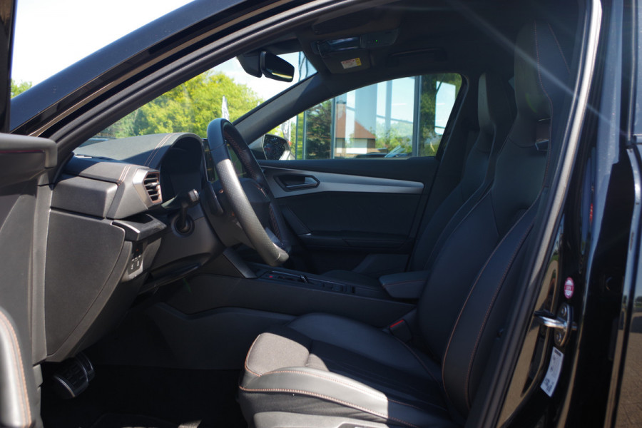 CUPRA Formentor 1.4 e-Hybrid 245 Pk VZ Performance PHEV, Groot-Navigatie, Adap. Cruise Control, Stoelverwarming.