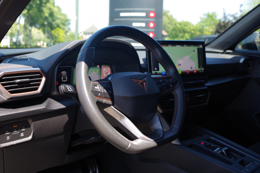CUPRA Formentor 1.4 e-Hybrid 245 Pk VZ Performance PHEV, Groot-Navigatie, Adap. Cruise Control, Stoelverwarming.