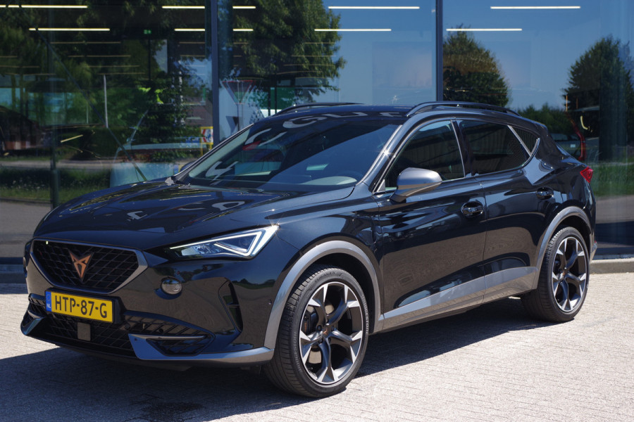 CUPRA Formentor 1.4 e-Hybrid 245 Pk VZ Performance PHEV, Groot-Navigatie, Adap. Cruise Control, Stoelverwarming.