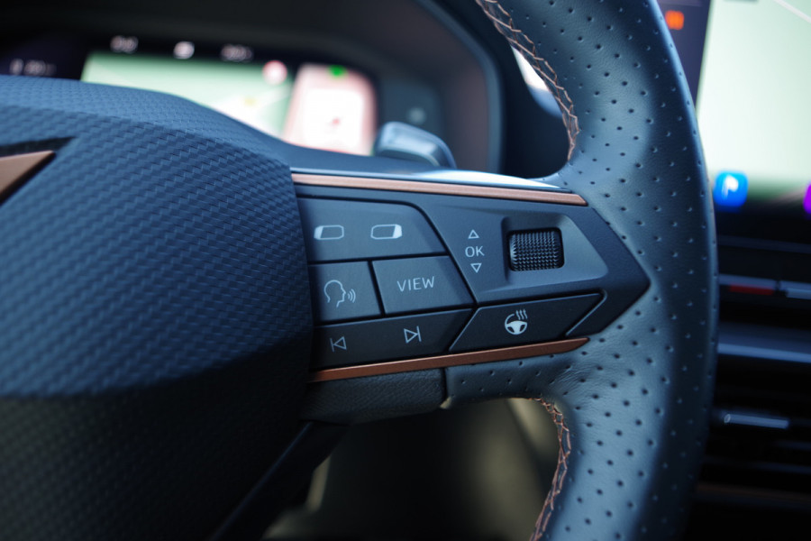 CUPRA Formentor 1.4 e-Hybrid 245 Pk VZ Performance PHEV, Groot-Navigatie, Adap. Cruise Control, Stoelverwarming.