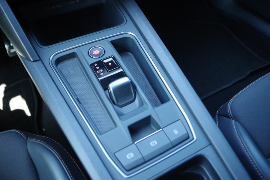 CUPRA Formentor 1.4 e-Hybrid 245 Pk VZ Performance PHEV, Groot-Navigatie, Adap. Cruise Control, Stoelverwarming.