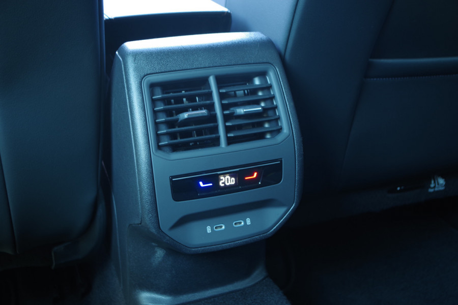 CUPRA Formentor 1.4 e-Hybrid 245 Pk VZ Performance PHEV, Groot-Navigatie, Adap. Cruise Control, Stoelverwarming.