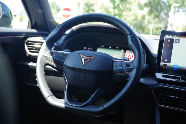 CUPRA Formentor 1.4 e-Hybrid 245 Pk VZ Performance PHEV, Groot-Navigatie, Adap. Cruise Control, Stoelverwarming.