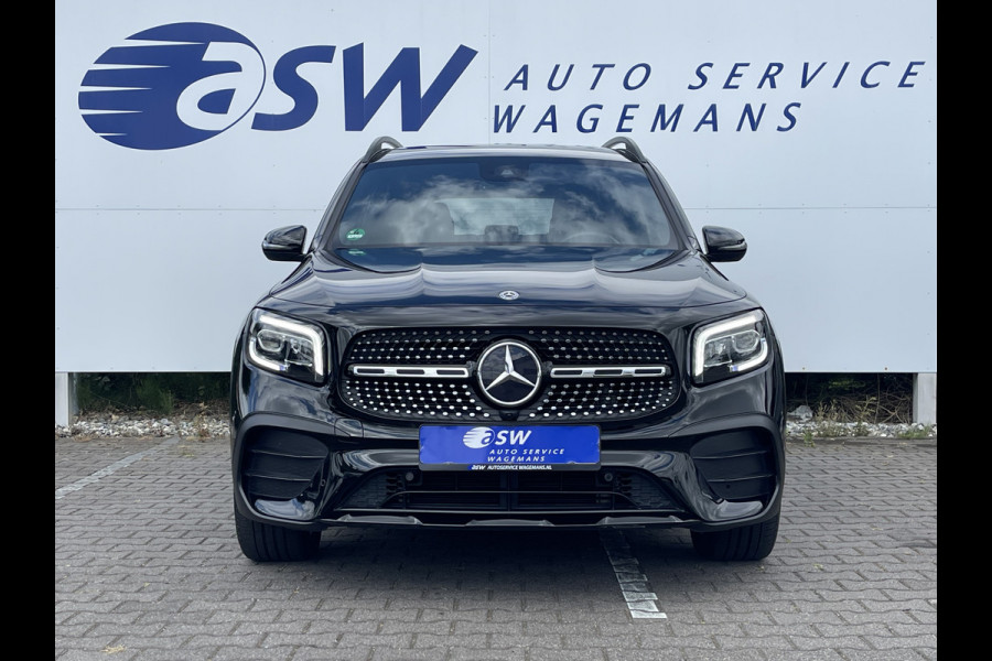Mercedes-Benz Glb 200 Business Solution AMG | Trekhaak | Ambient Light | Camera | LED | 19 inch