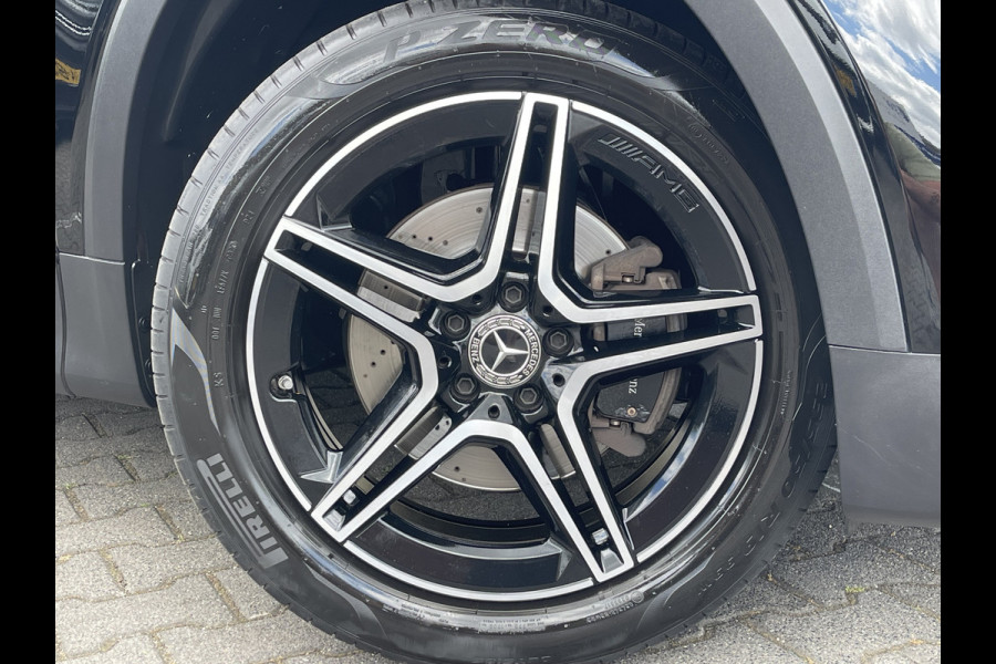 Mercedes-Benz Glb 200 Business Solution AMG | Trekhaak | Ambient Light | Camera | LED | 19 inch