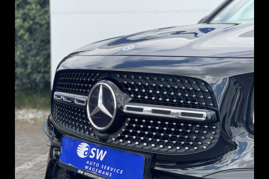 Mercedes-Benz Glb 200 Business Solution AMG | Trekhaak | Ambient Light | Camera | LED | 19 inch