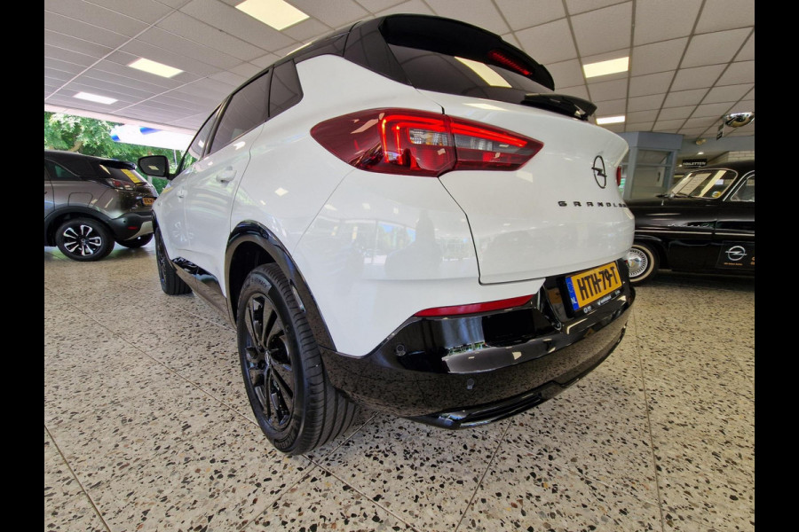 Opel Grandland 1.2 Turbo GS Line | AUTOMAAT | NAVI | CAMERA | LED | Black Pack | 2 x AGR stoel| Park Pilot | Stoel & stuurverw. |