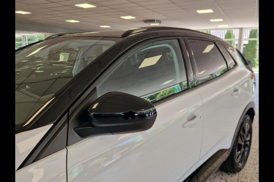 Opel Grandland 1.2 Turbo GS Line | AUTOMAAT | NAVI | CAMERA | LED | Black Pack | 2 x AGR stoel| Park Pilot | Stoel & stuurverw. |